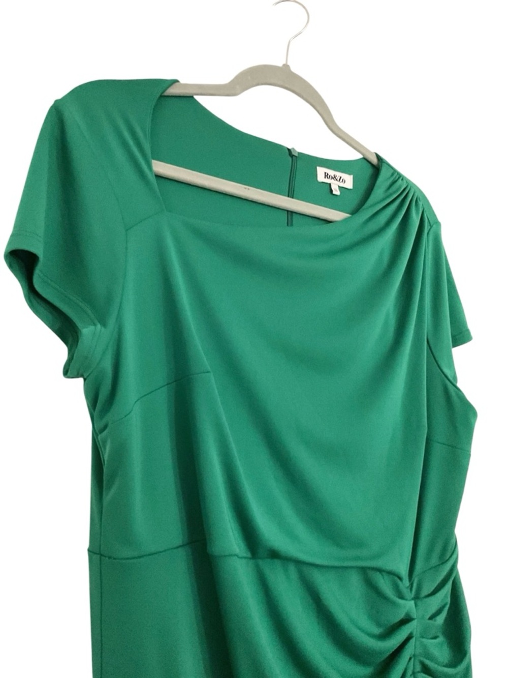 Ro & Zo Emerald Green Dress w/ Asymmetrical Neckline and Front Ruching Size 18 - Picture 4 of 7